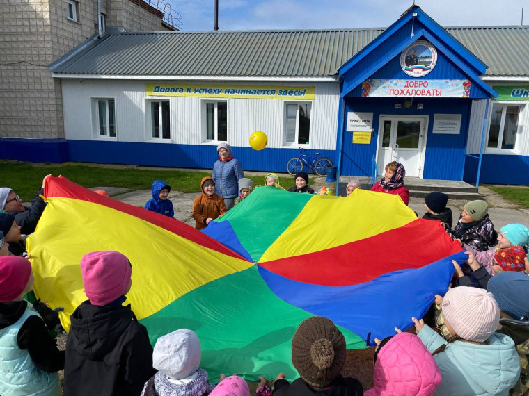 Прошёл общешкольный семейный туристический слёт «ВСЕ СВОИ».